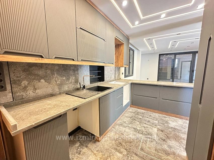 Seferihisar Doğanbey'de 287M2 İçerisinde Bağımsız Kaliteli Sıfır Satılık 4+1 Villa