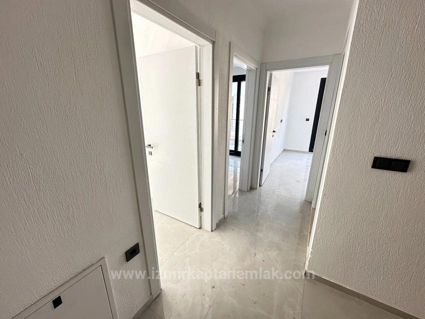 Seferihisar Doğanbey Merkezde Geniş Sıfır Satılık 5+1 Villa