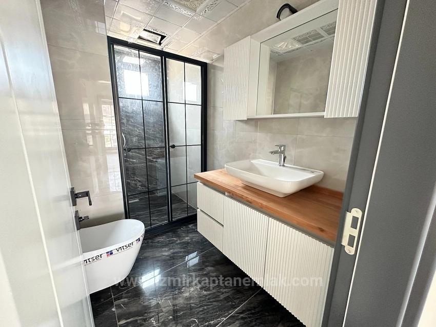 Doğanbeyde 300M2 Brüt Bağımsız Havuzlu Geniş Satılık 3+1 Villa