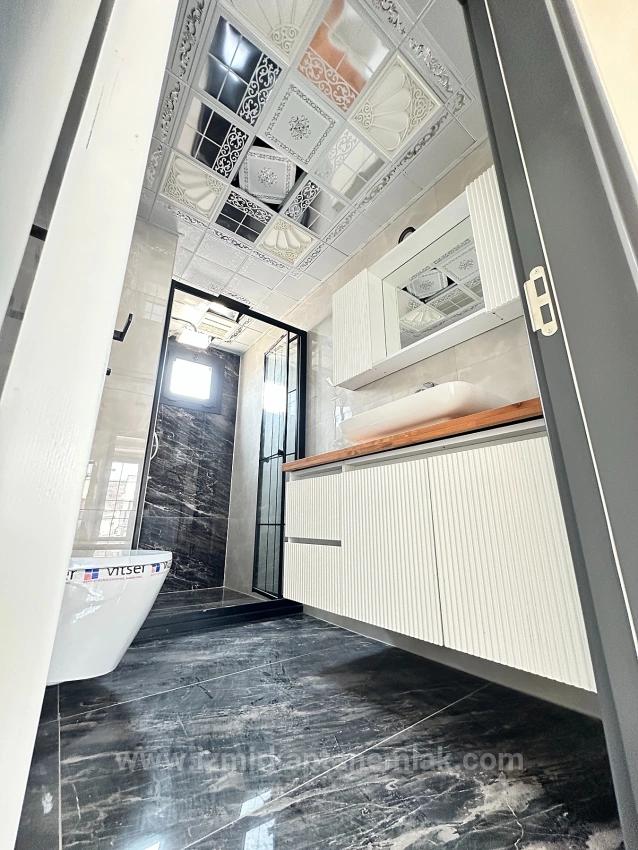 Doğanbeyde 300M2 Brüt Bağımsız Havuzlu Geniş Satılık 3+1 Villa