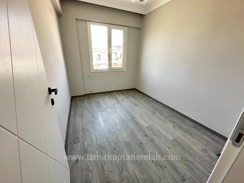 Seferihisar Ürkmez Merkezde Sıfır Yapılı Ferah Satılık 2+1 Daire