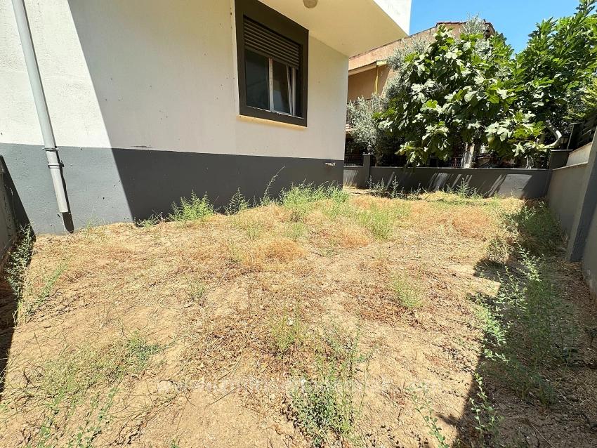 Seferihisar Doğanbey'de Plaja 500M Geniş Bahçeli Satılık Sıfır 3+1 Villa