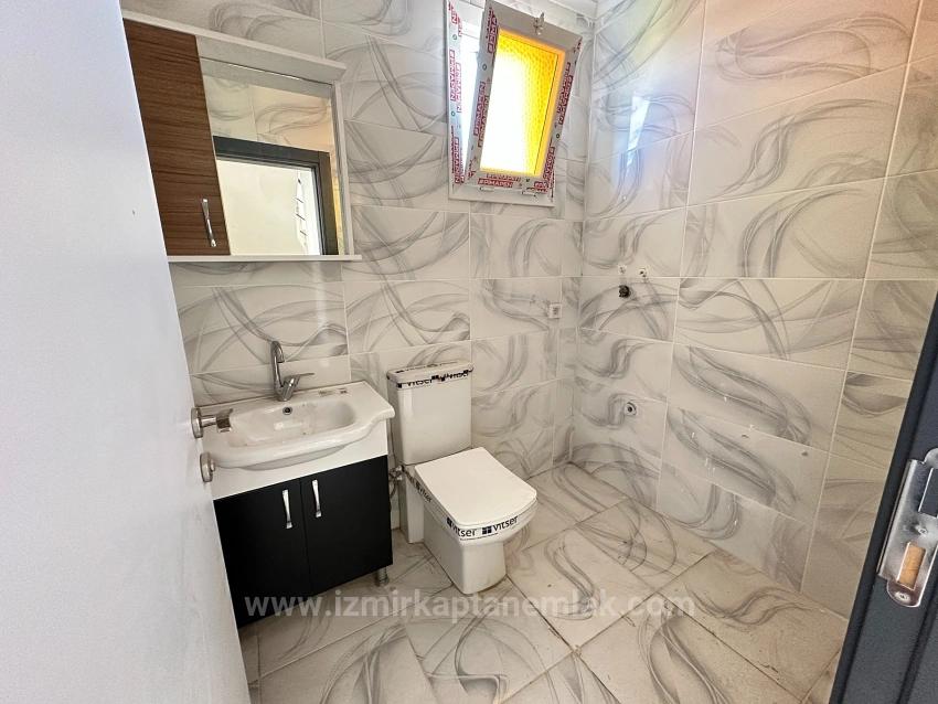 Seferihisar Doğanbey'de Plaja 500M Geniş Bahçeli Satılık Sıfır 3+1 Villa