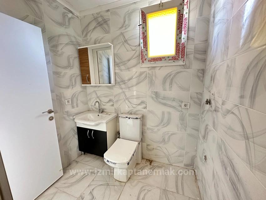 Seferihisar Doğanbey'de Plaja 500M Geniş Bahçeli Satılık Sıfır 3+1 Villa