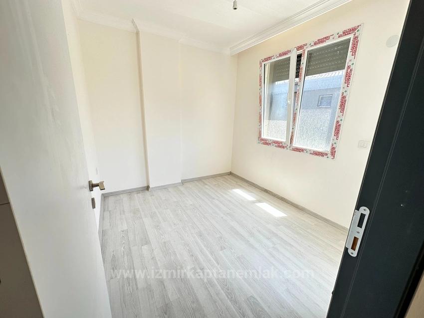 Seferihisar Doğanbey'de Plaja 500M Geniş Bahçeli Satılık Sıfır 3+1 Villa