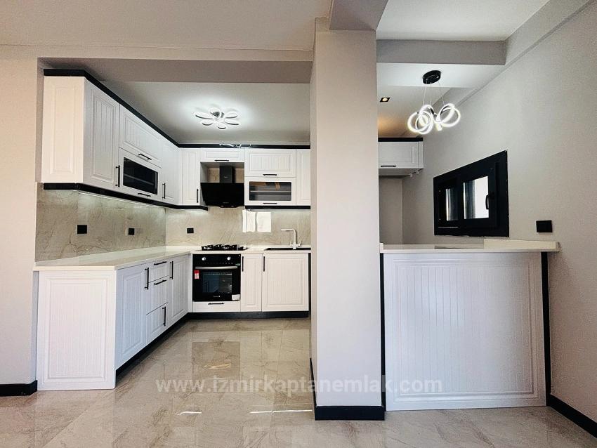 Seferihisar Doğanbey'de 210M2 Bağımsız Lüks Bahçeli Satılık 3+1 Villa