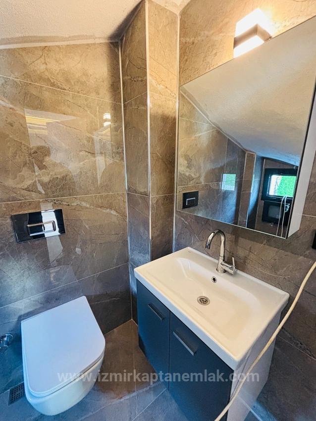 Seferihisar Doğanbey'de 210M2 Bağımsız Lüks Bahçeli Satılık 3+1 Villa