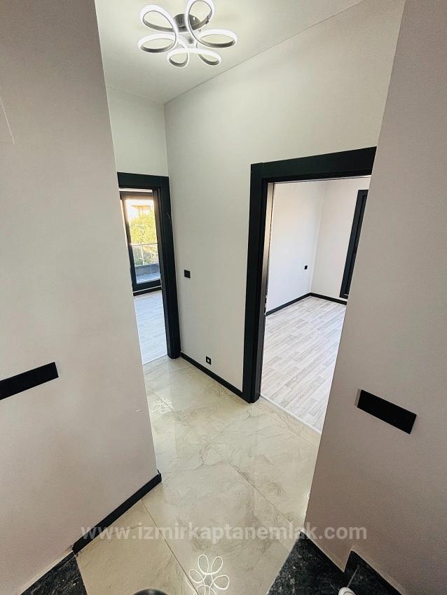 Seferihisar Doğanbey'de 210M2 Bağımsız Lüks Bahçeli Satılık 3+1 Villa