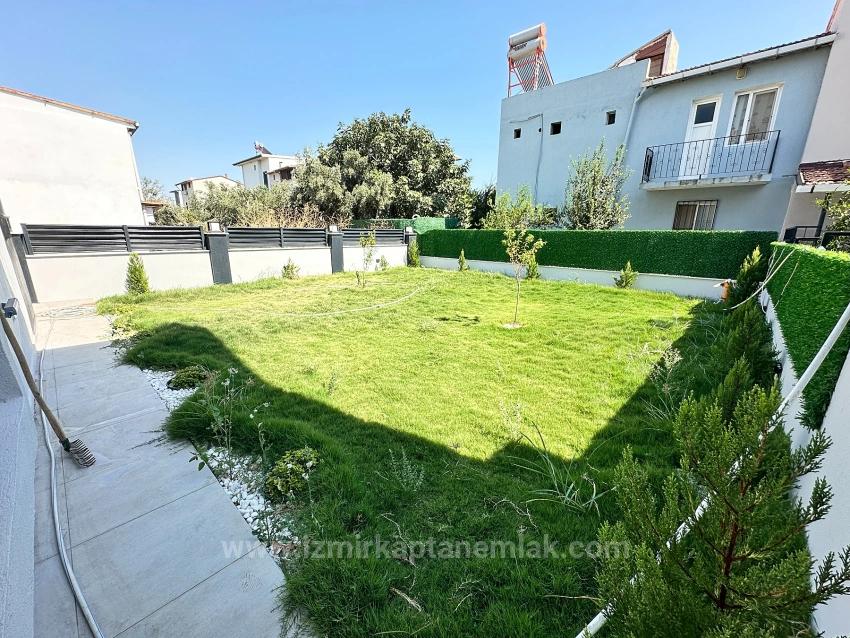 Seferihisar Doğanbey'de 210M2 Bağımsız Lüks Bahçeli Satılık 3+1 Villa