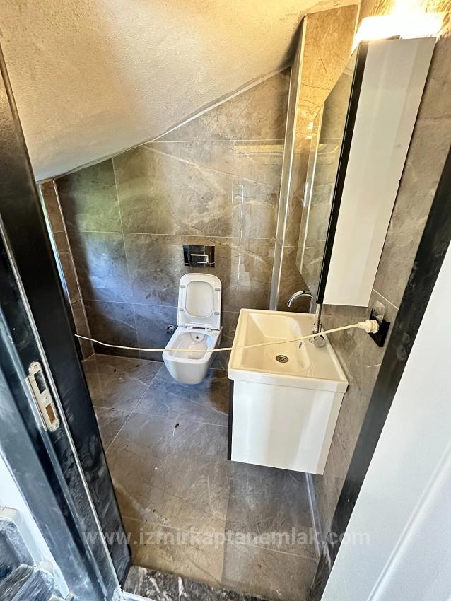 Seferihisar Doğanbey'de 210M2 Bağımsız Lüks Bahçeli Satılık 3+1 Villa