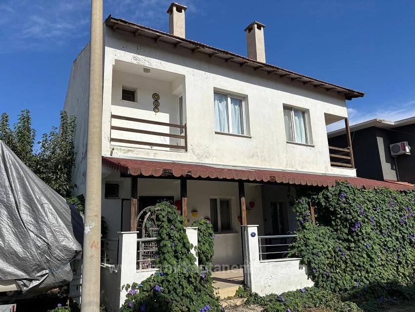 Seferihisar Doğanbey'de Plaja 50 M Bahçeli 3+1 Kiralık Villa