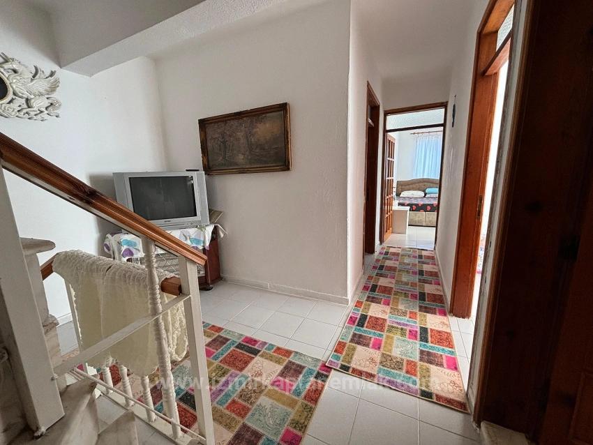 Seferihisar Doğanbey'de Plaja 50 M Bahçeli 3+1 Kiralık Villa