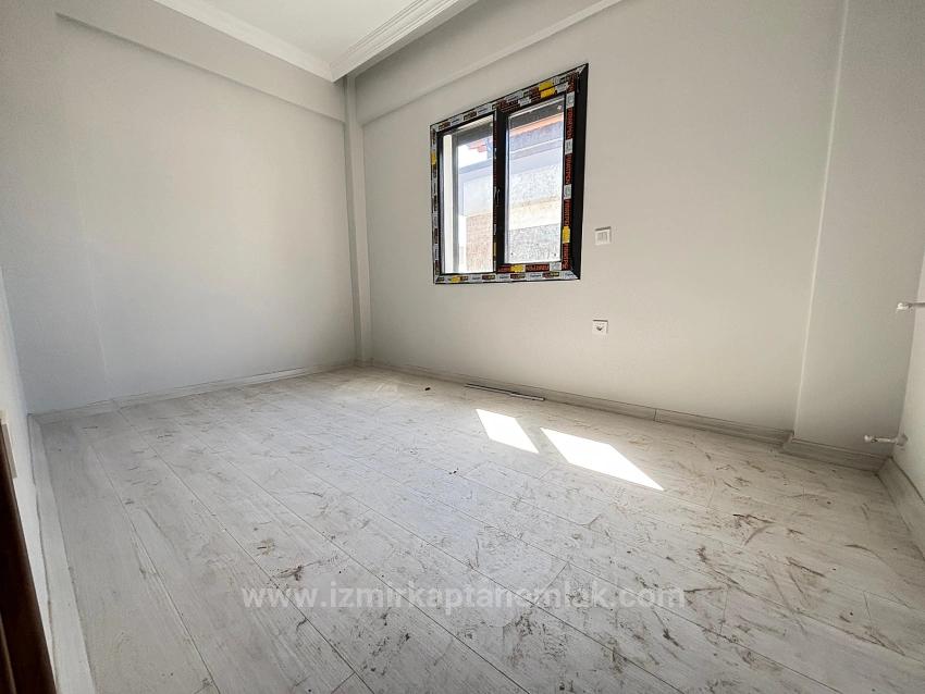 Menderes Özdere'de Müstakil Girişli Ferah Yapılı 3+1 Satılık Villa