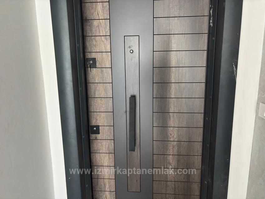 Seferihisar Camikebir’de 2+1 Kapalı Mutfak Çatı Katı  Daire