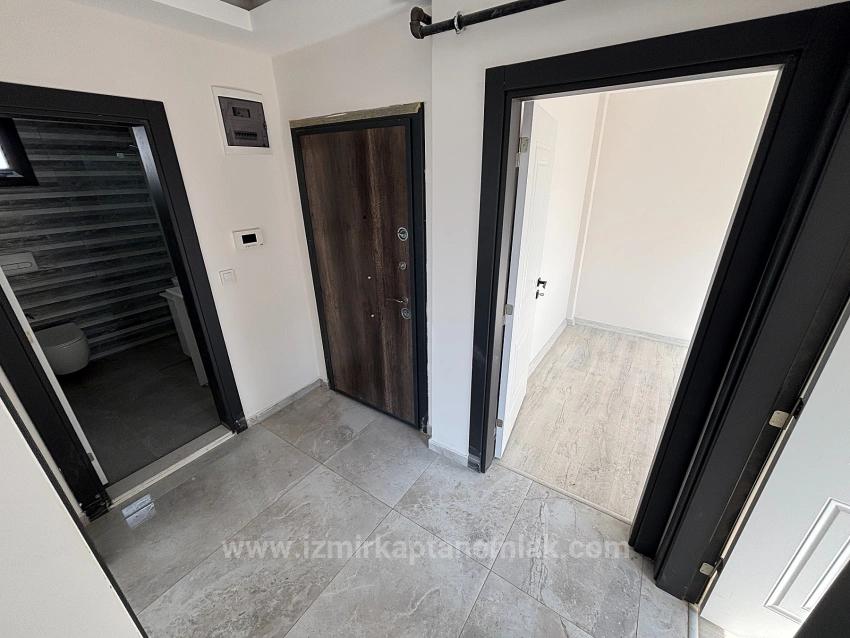 Seferihisar Camikebir’de 2+1 Kapalı Mutfak Çatı Katı  Daire