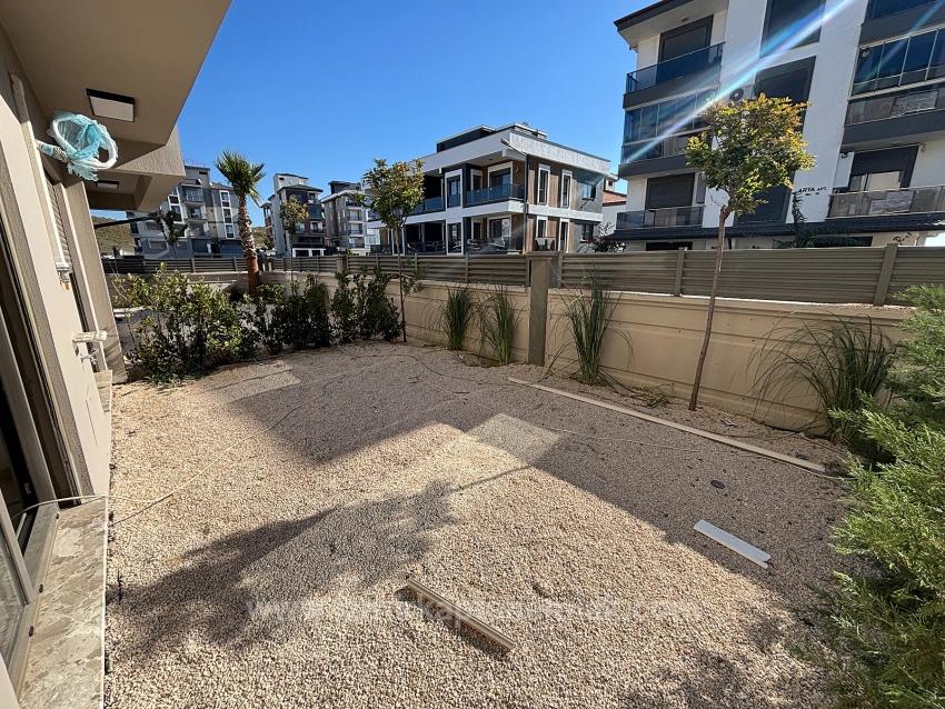 İzmir Seferihisar Çolakibrahim’de 1+1 Zemin Kat Bahçeli Daire