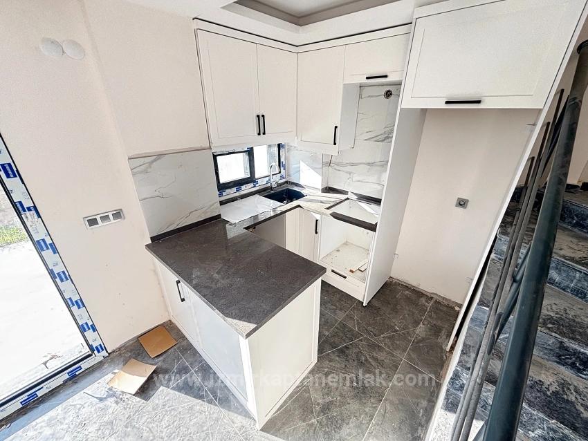 İzmir Seferihisar Ürkmez’de Denize 600 Metre Satılık 2+1 Villa