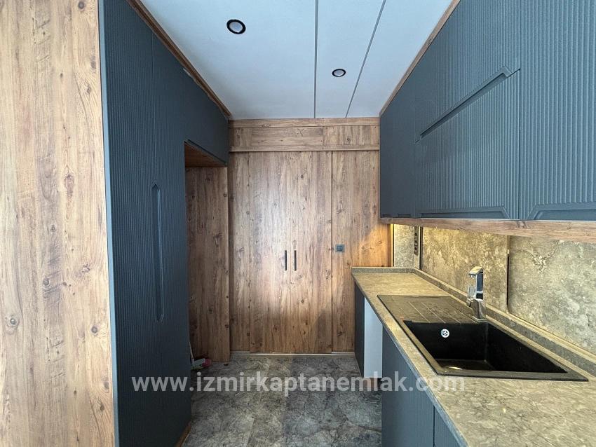 Seferihisar Doğanbey Atatürk Mah. Satılık 4+1 Yazlık - 285 m²