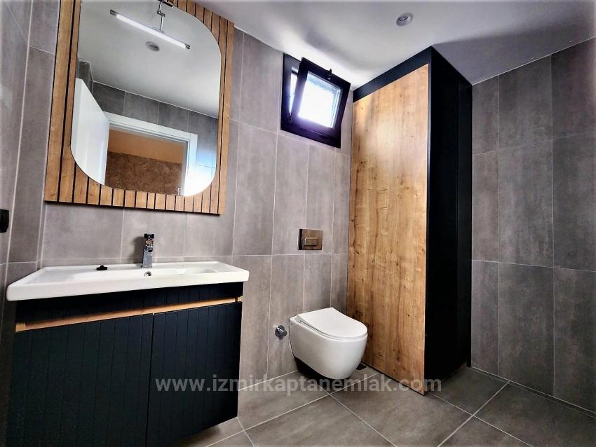 İzmir Seferihisar Camikebir'de Satılık Geniş Bahçeli Ultra Lüks 3+1 Villa