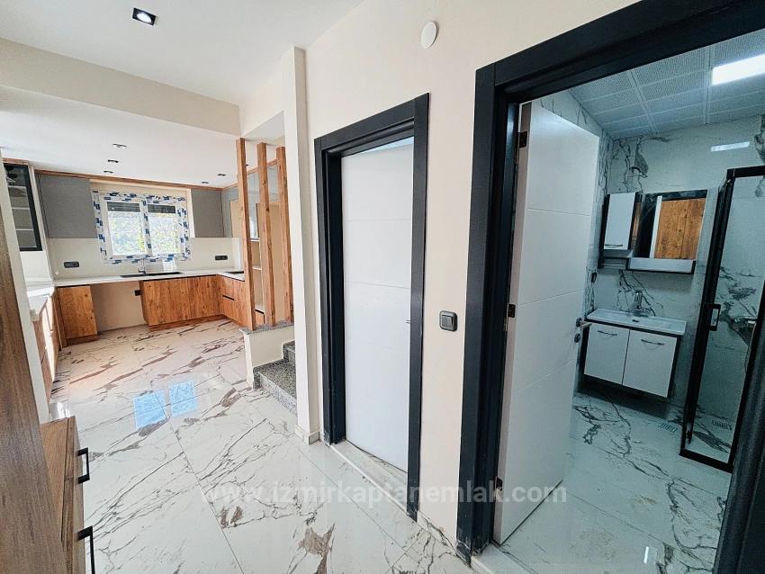 İzmir Seferihisar Kavakdere Mahallesi’nde  Site İçerisinde 3+1 Dubleks Villa