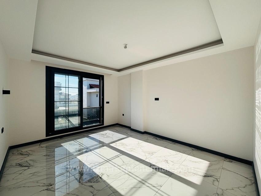  Izmir Seferihisar Düzce Mahallesi’nde Havuzlu Tek Müstakil Dubleks  Villa