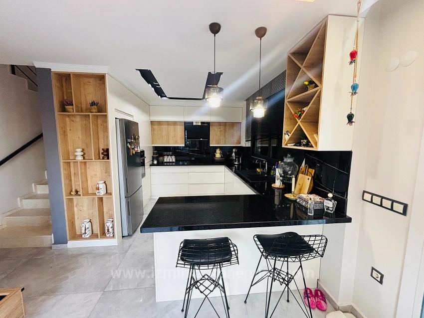 Fırsat!!! Deniz Manzaralı Eşyalı Havuzlu 4+2 Villa