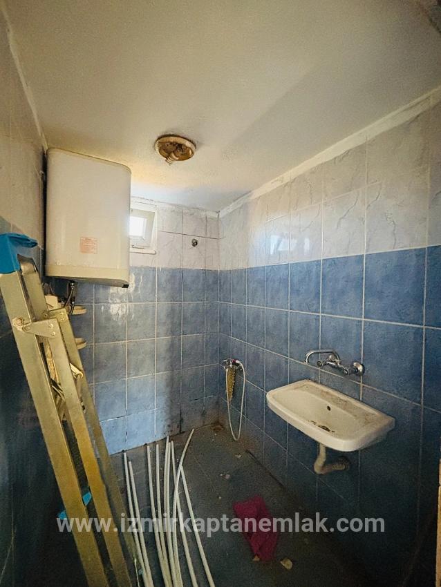 Seferihisar Kavakdere Mah. Satılık 2+1 Çiftlik evi - 826 m²