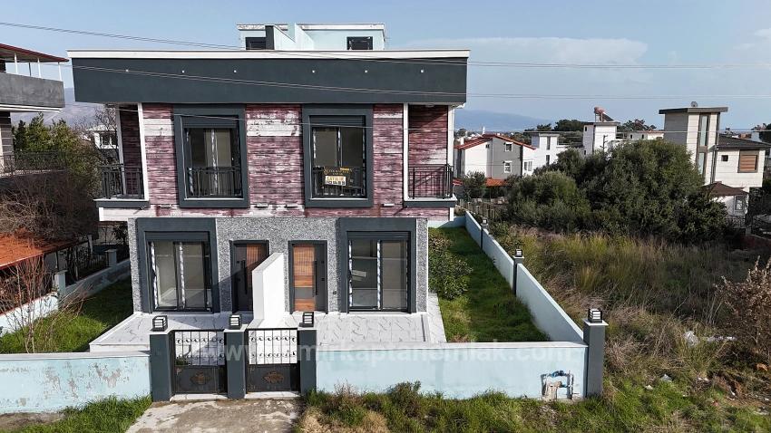 İzmir Seferihisar Atatürk Mahallesi’nde 2+1 Geniş Bahçeli Satılık Villa