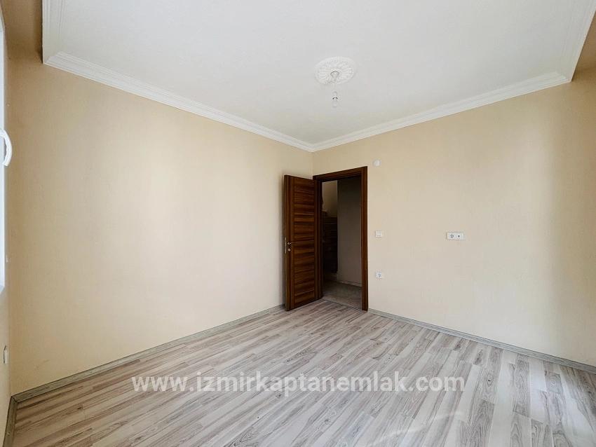 Seferihisar Doğanbey Cumhuriyet Mah. Satılık 3+1 Yazlık - 165 m²
