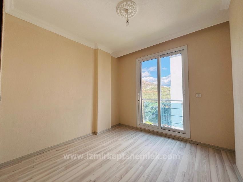  Izmir Seferihisar Cumhuriyet'de Site İçi Müstakil 3+1 Satılık Villa