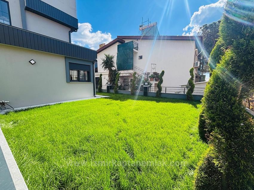 İzmir Seferihisar Ürkmez’de Denize 50M Ultra Lüks Akıllı Ev Sistemli 3+1 Yazlık 