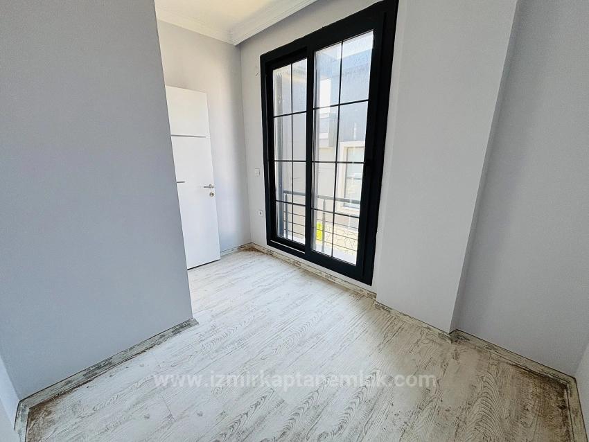 İzmir Seferihisar Akarca Mahallesi’nde  Deniz Manzaralı Doğalgazlı  3+1 Müstakil Yazlık Vi