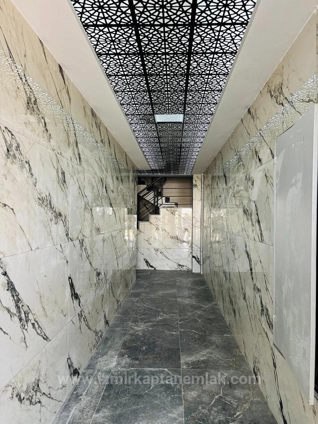 İzmir Seferihisar Payamlı Mahallesi Deniz Sokağında Yenilenmiş 1+1 Satılık Daire