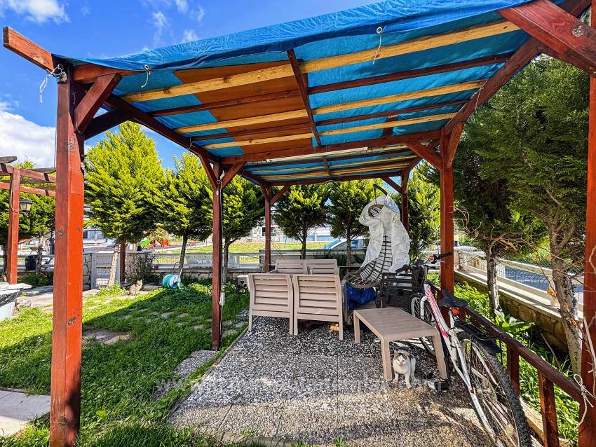 İzmir Seferihisar Cumhuriyet Mahallesi’nde Havuzlu  Site İçerisinde 3+1 Satılık Villa