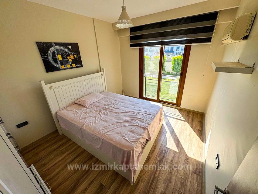 İzmir Seferihisar Bengiler’de Havuzlu Site İçerisinde 1+1 Satılık Daire