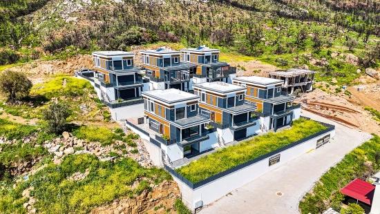 İzmir Seferihisar Atatürk Mahallesi’nde Full Deniz Manzaralı Ultra Lüks 3+1 Villalar