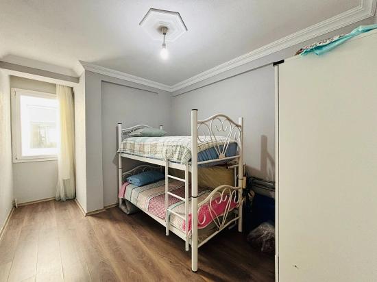 İzmir Seferihisar Bengiler’de Çarşı Merkezinde Ön Cephe Kapalı Mutfaklı 2+1 Satılık Daire