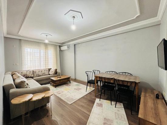 İzmir Seferihisar Bengiler’de Çarşı Merkezinde Ön Cephe Kapalı Mutfaklı 2+1 Satılık Daire