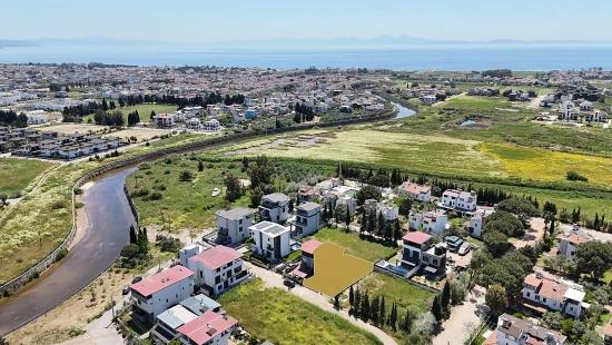 İzmir Seferihisar Cumhuriyet Mahallesi’nde 3+1 Havuzlu Satılık Müstakil Villa