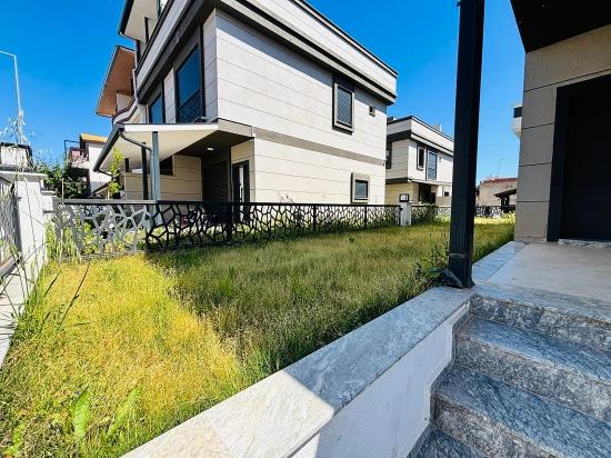 İzmir Seferihisar Payamlı Mahallesi’nde Denize 350M 3+1 Satılık İkiz Villa