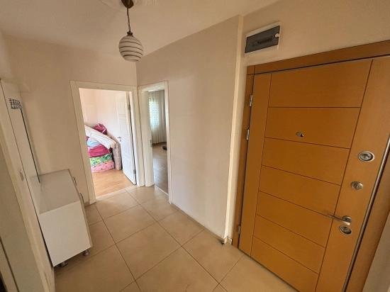 Seferihisar Bengiler’de Cadde Üzerinde 2+1 Ara Kat Daire