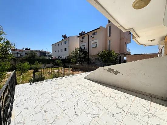 İzmir Seferihisar Bengiler Mahallesi’nde geniş bahçeli denize 20m 3+1 kiralık villa