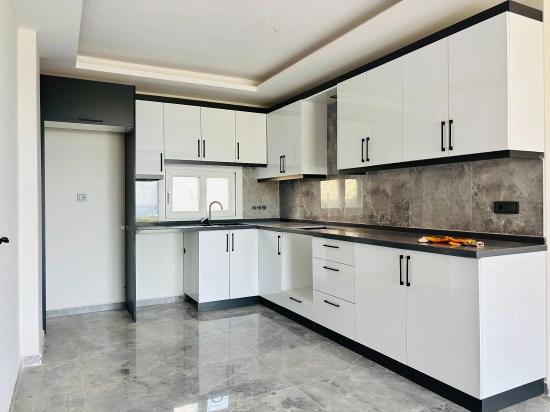 Doğanbey Atatürk Mahallesi Deniz Manzaralı Bahçeli Satılık 3+1 Villa