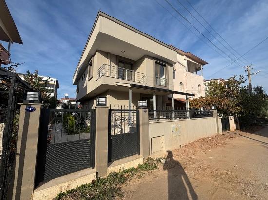 Seferihisar Doğanbey Payamlı'da Güzel Konumda Sıfır Satılık 2+1 Villa