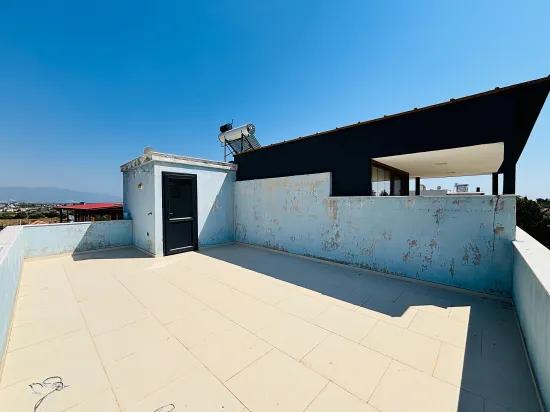 İzmir Seferihisar Atatürk Mahallesi'nde 2+1 Geniş Bahçeli Satılık Villa