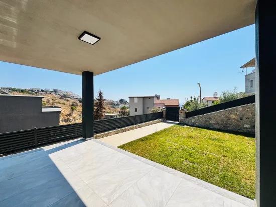 İzmir Seferihisar Atatürk Mahallesi’nde 3+1 Deniz Manzaralı Satılık Müstakil Villa