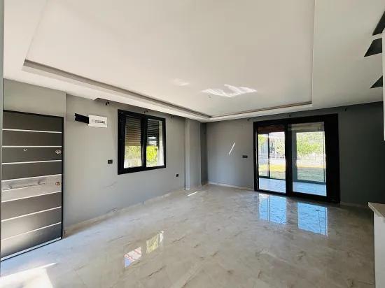 İzmir Seferihisar Cumhuriyet Mahallesi'nde Ortak Girişli 3+1 Satılık Müstakil Villa