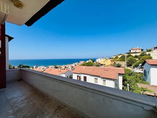 İzmir Seferihisar Atatürk Mahallesi'nde Deniz Manzaralı 2+1 Satılık Villa