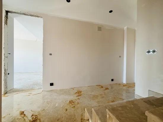 İzmir Seferihisar Deniz Manzaralı Havuzlu Site İçerisinde satılık Dubleks Tripleks Villa