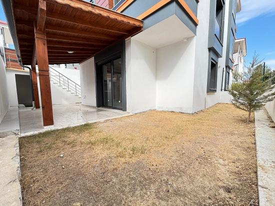 Seferihisar Doğanbey'de Deniz Manzaralı Kat Mülkiyetli 4+1 Satılık Villa